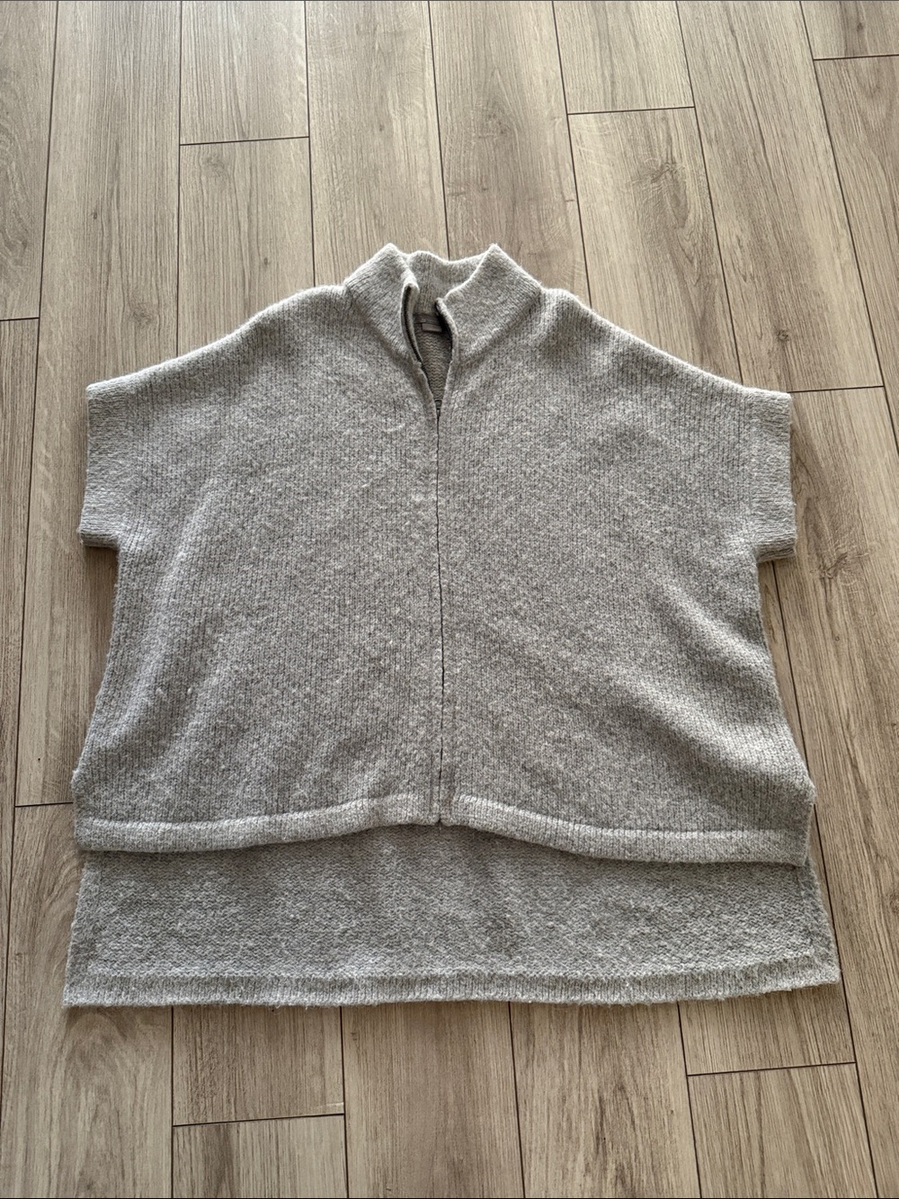 Elk Light Grey Short-Sleeve Zip Alpaca Poncho Sweater one size